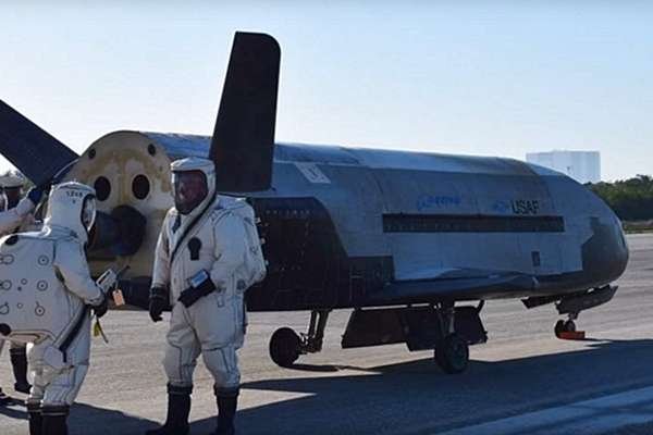 В конце лета SpaceX выведет на орбиту экспериментальный орбитальный самолет США