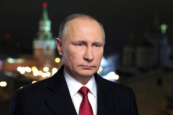 Владимир Путин на фоне Кремля. Владимир Путин на фоне Кремля.