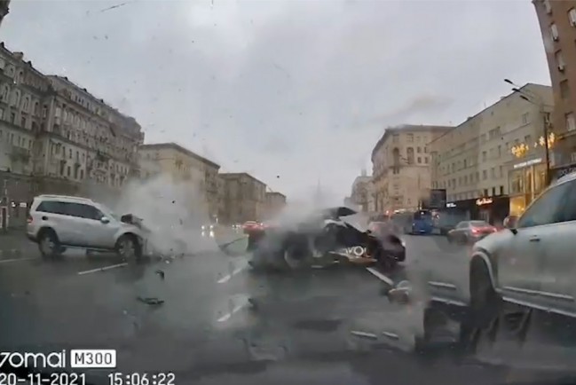 Момент смертельной аварии автоблогера Саида Губденского попал на видео