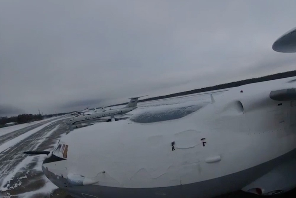 Видео подрыва самолета А-50У ВКС РФ дроном-камикадзе на эродроме в Мачулищах