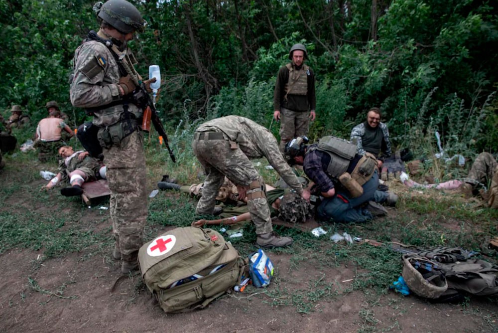 Раненные украинские солдаты при отступлении из Северодонецка