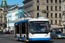 Непродуманные маршруты, неработающий пересадочный тариф: что возмущает петербуржцев в "транспортной реформе"