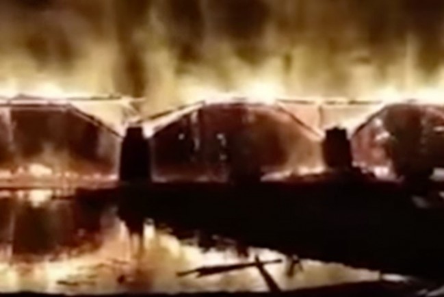 В Китае сгорел дотла девятисотлетний мост Пиннань Ваньань 