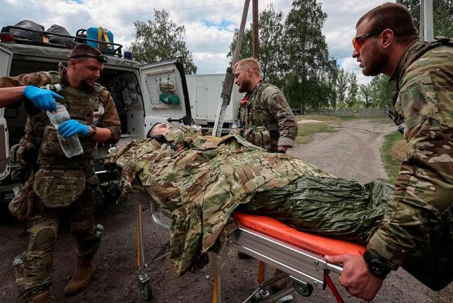 Эвакуация раннего украинского военного