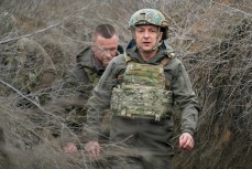 На Донбассе начинается эвакуация жителей в Россию в связи со скорым военным вторжением Украины 