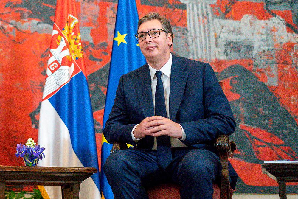 Сербия уходит всё глубже в объятия Запада