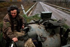 Враг пошёл в наступление, пытаясь прорвать фронт на Донбассе: Отважные и ЗВО отражают удар