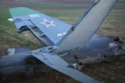 Обломки сбитого Су-25 в провинции Идлиб, Сирия