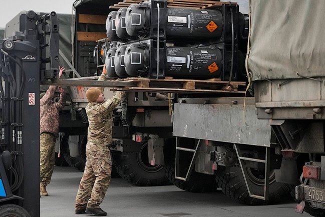 США возобновили поставки военной помощи на Украину и обмен разведданными через Польшу