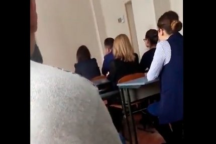 Собрание учителей на котором их принуждали голосовать за Порошенко