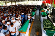  Церемония похорон в южном турецком городе Газиантеп.