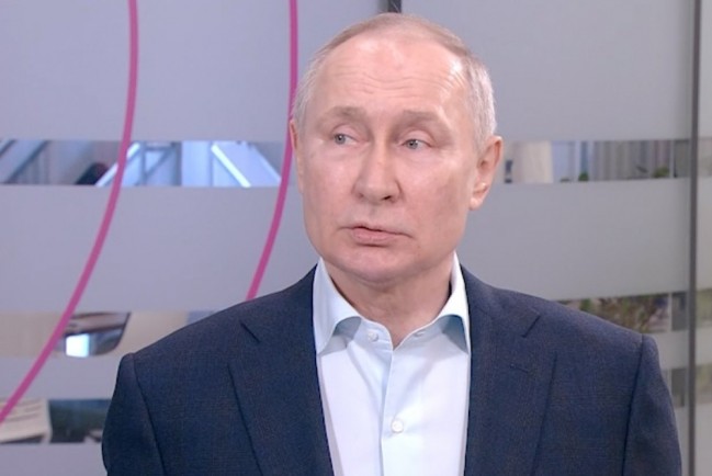 Путин: Юридически на территории ФРГ находятся американские оккупационные войска
