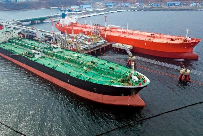 Эмбарго ЕС на поставки российской нефти танкерами вступило в силу 