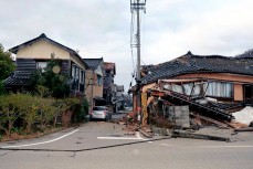 Мощное землетрясение и цунами произошли в Японии
