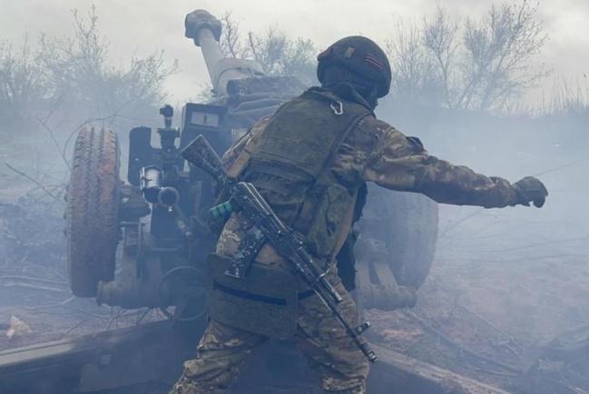 Российские артиллеристы в зоне СВО