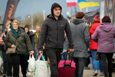 В Польше украинским беженцам начали выдавать повестки 