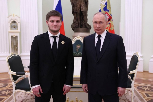 17-летний сын Кадырова Ахмат встретился с Путиным