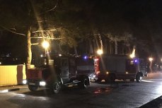 Пожарные машины на очаге возгорания в Геленджике