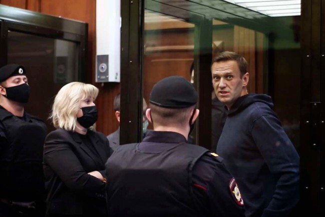 Прокурор требует отправить Навального на 3,5 года в колонию