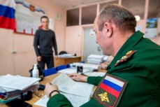 Военкомат Воронежской области начал вручать повестки жителям