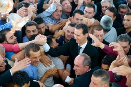 Башар Асад с людьми