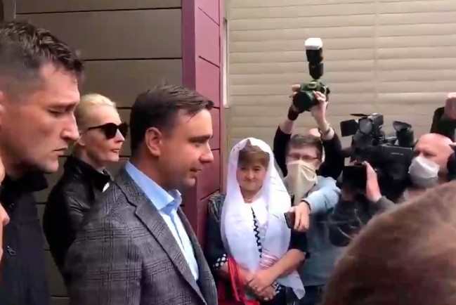 Директор ФБК Иван Жданов, рассказал, что нашли вещество, которым мог отравиться Навальный