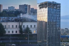 Пострадавшие от удара беспилотников здания в Москве