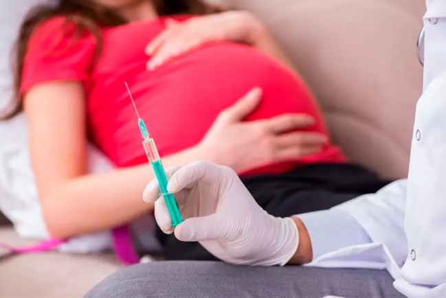 Вакцинация беременных на ранней стадии приводит к смерти плода в 82% случаев