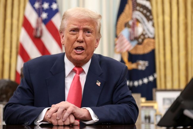Трамп усиливает давление на Украину и Россию