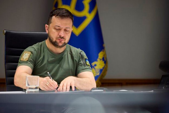 Зеленский должен понимать, что Крым и Донбасс не вернутся в состав Украины