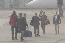 Кадры ФСБ: обмен Виктора Бута на баскетболистку Грайнер в аэропорту Абу-Даби