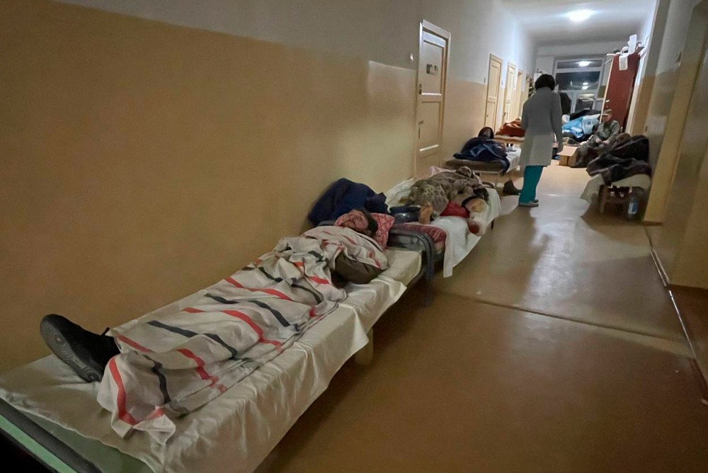 Пленные, раненные азовцы в больнице ДНР