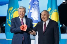 Нурсултан Назарбаев жив, он ведет переговоры с Токаевым за сохранение активов - The Guardian