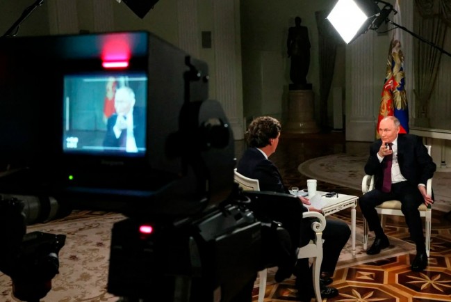 Путин дает интервью Карлсону