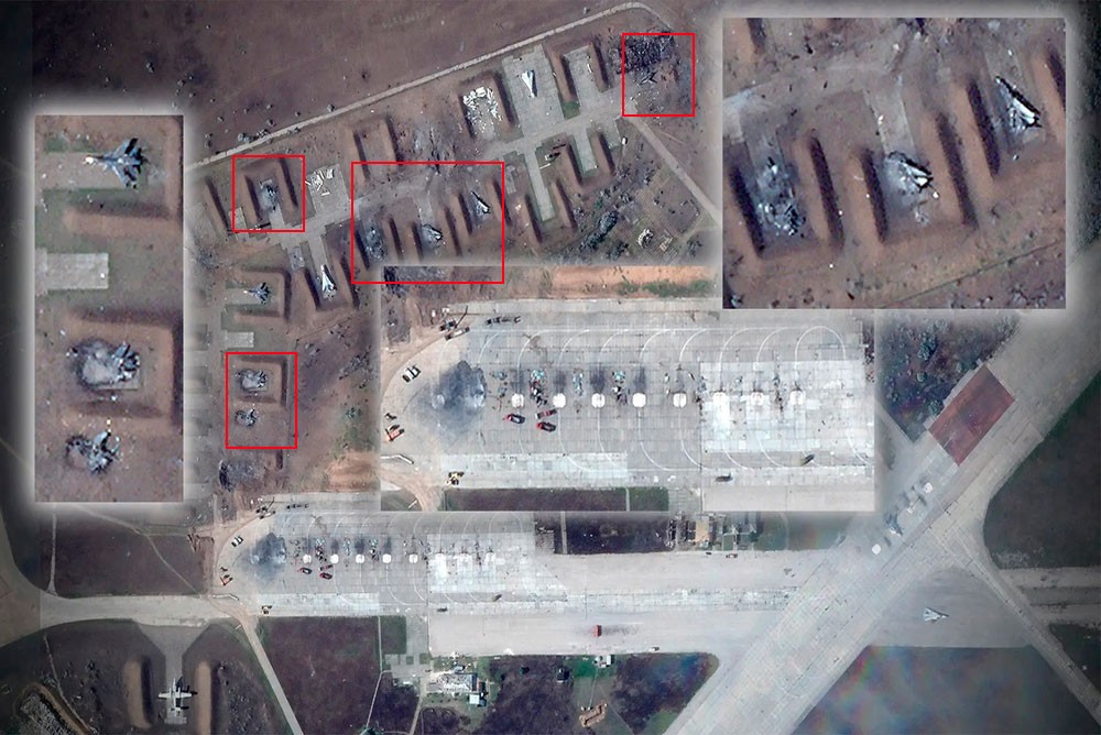 Уничтоженные самолеты на спутниковом снимке аэродрома "Саки"
