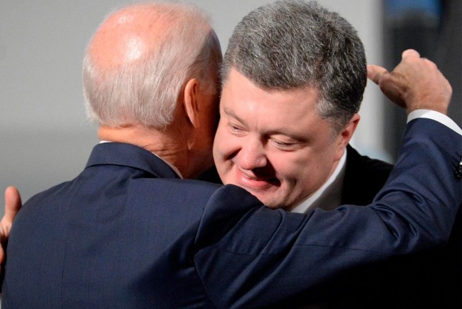 Порошенко похвалил Байдена за понимание «коварной сущности Путина»