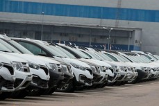 Новых иномарок в России осталось около 30 тысяч, дефицит составляет более миллиона автомобилей