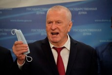 Жириновского подключили к аппарату ИВЛ: у него «Омикрон», поражено от 50-75% легких