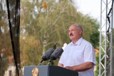 Президент Беларуси Александр Лукашенко на митинге
