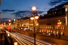Смольный игнорирует 64 просьбы от петербуржцев на установку уличного освещения 