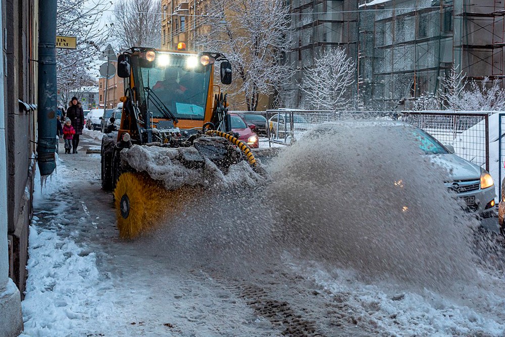 Актер Русскин потребовал от Смольного более осмысленного подхода к уборке снега в Петербурге