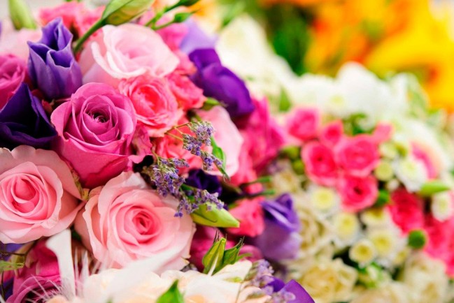 «Русский Букет» – удобная служба доставки цветов по всему миру