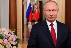 Как Путин подталкивает Россию к дедолларизации