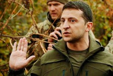 Зеленский: Если Россия будет судить «Азовцев», то Украина навсегда откажется от переговоров 