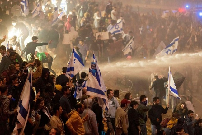 Израильская армия против реформ правительства Биньямина Нетаньяху