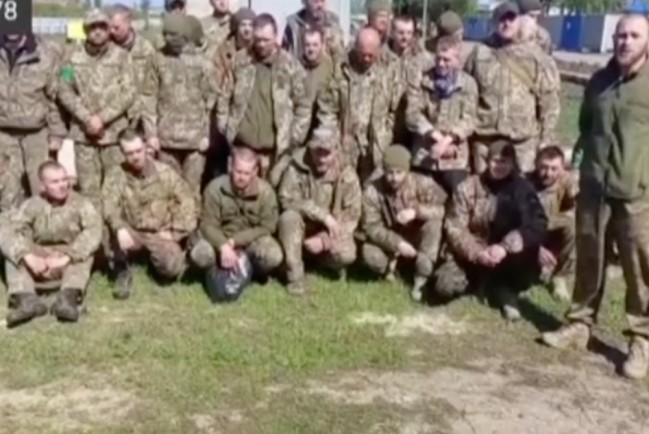 Разгромленные украинские десантники из 79-й бригады рассказали, как их бросили врукопашную на танки 