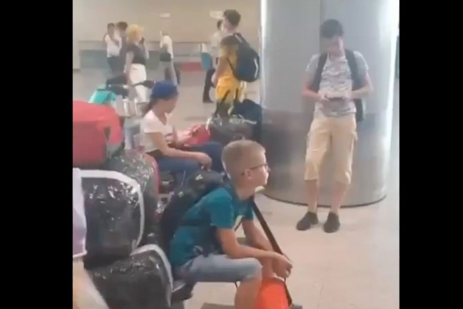 Авиакомпания АЛРОСА бросила своих пассажиров вылетающих в Мирный из Москвы