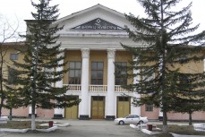 Сомнительные управленческие навыки мэра Теребилова превратили реконструкцию ДК «Горняк» в долгострой 