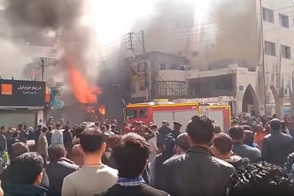 Сильнейший пожар на главном жд вокзале Каира