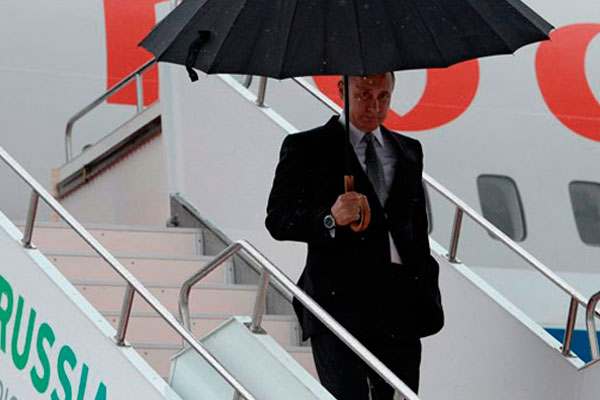 Президент РФ Владимир Путин прилетел в Уфу для участия в саммитах БРИКС и ШОС